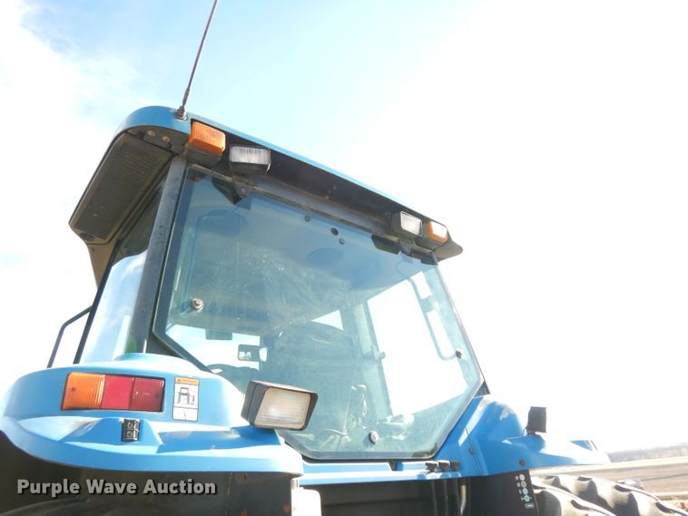 image for item DE4164 1995 Ford 8770 MFWD tractor