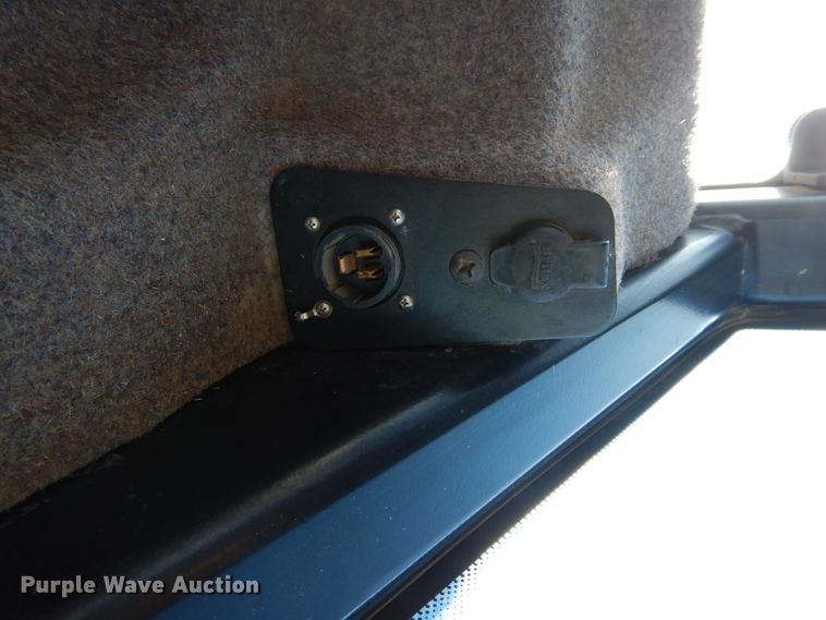 image for item DE4164 1995 Ford 8770 MFWD tractor