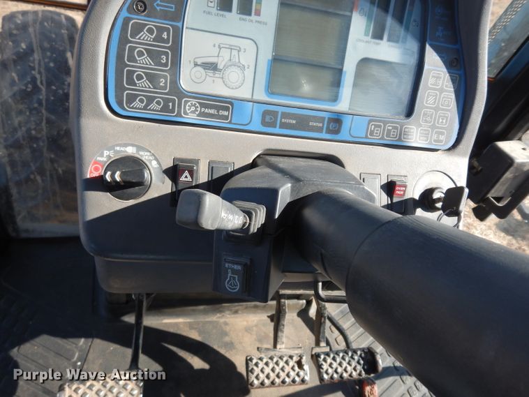 image for item DE4164 1995 Ford 8770 MFWD tractor