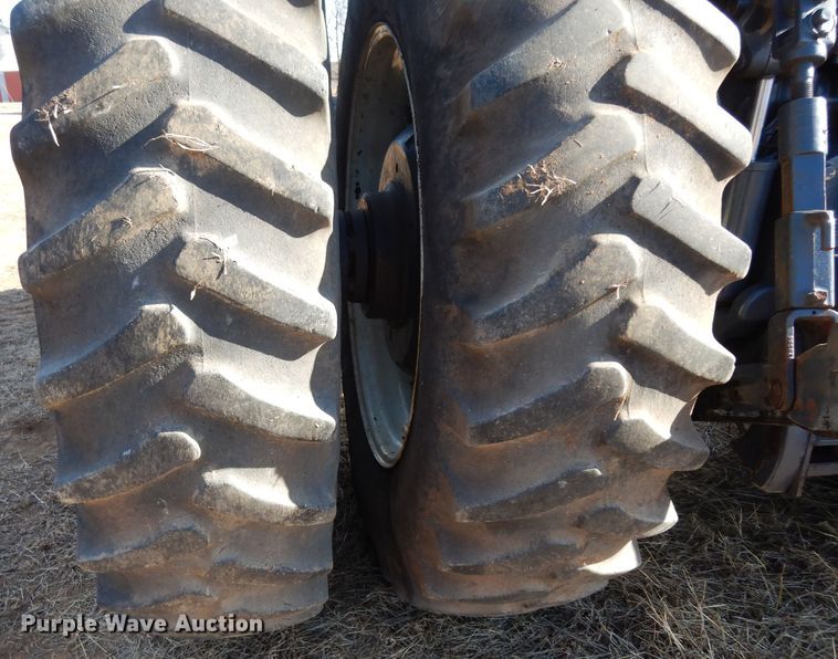 image for item DE4164 1995 Ford 8770 MFWD tractor