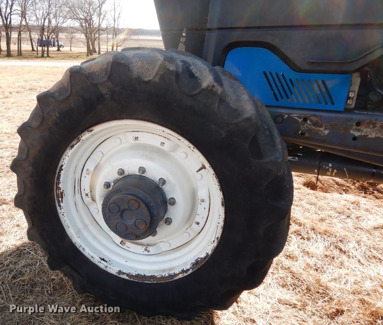 image for item DE4164 1995 Ford 8770 MFWD tractor