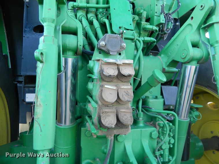 image for item DE4370 2001 John Deere 7610 MFWD tractor