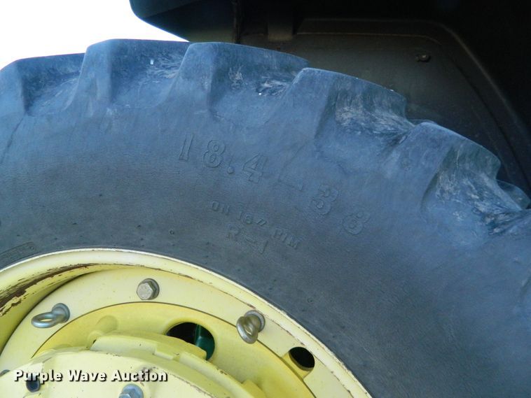 image for item DE4370 2001 John Deere 7610 MFWD tractor