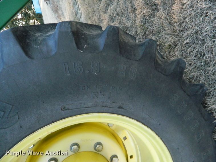 image for item DE4370 2001 John Deere 7610 MFWD tractor