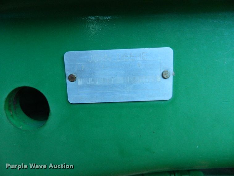image for item DE4370 2001 John Deere 7610 MFWD tractor
