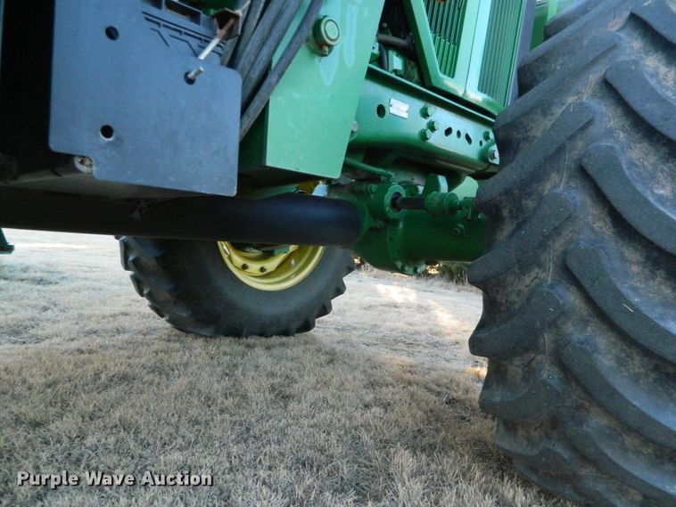 image for item DE4370 2001 John Deere 7610 MFWD tractor