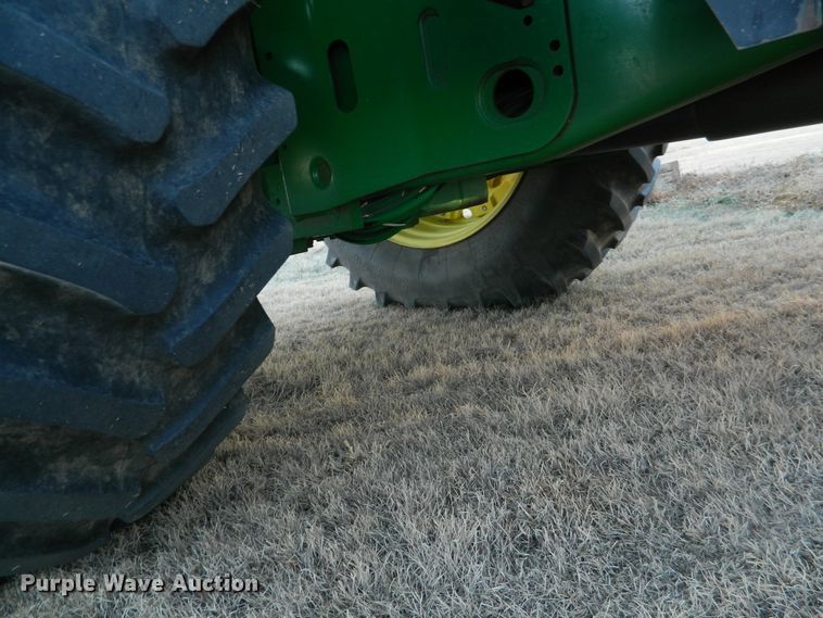 image for item DE4370 2001 John Deere 7610 MFWD tractor