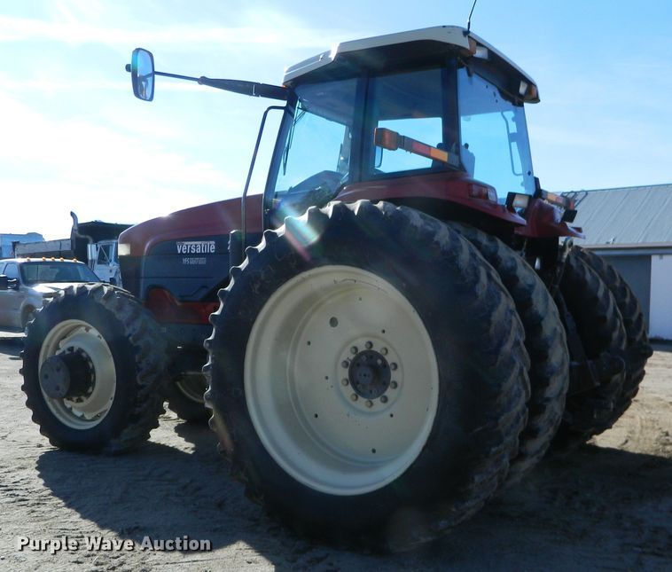image for item DE4382 2002 Versatile 2210 MFWD tractor