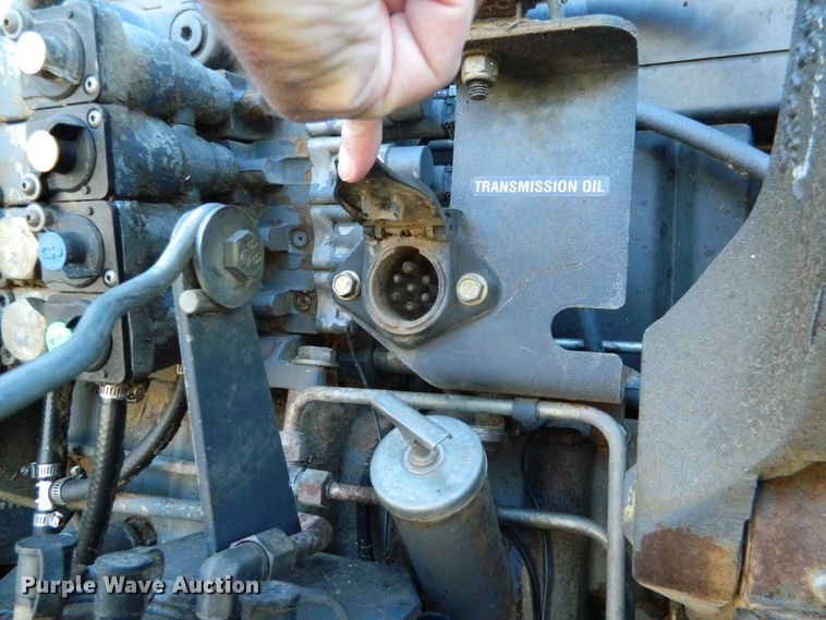 image for item DE4382 2002 Versatile 2210 MFWD tractor