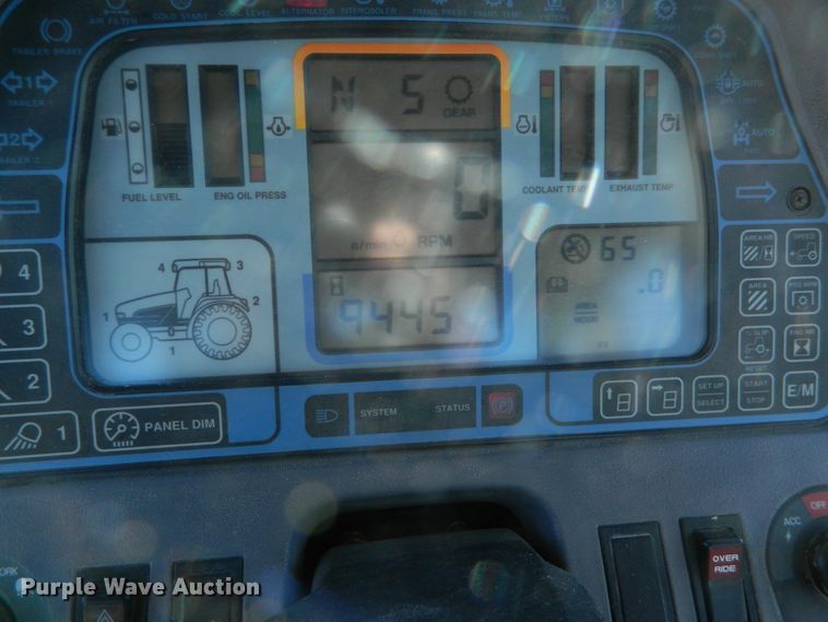 image for item DE4382 2002 Versatile 2210 MFWD tractor