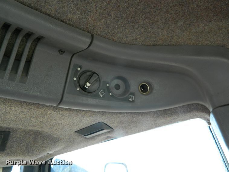 image for item DE4382 2002 Versatile 2210 MFWD tractor