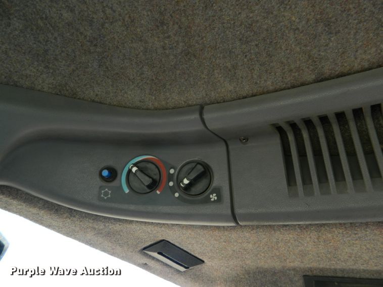 image for item DE4382 2002 Versatile 2210 MFWD tractor