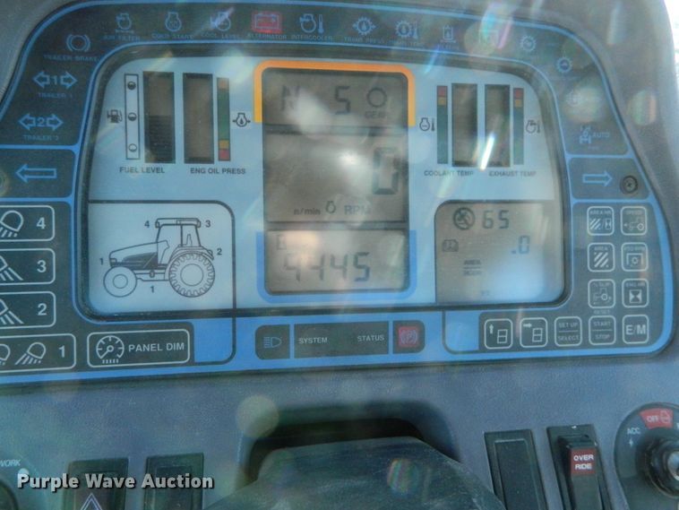 image for item DE4382 2002 Versatile 2210 MFWD tractor