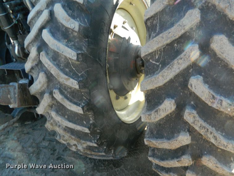 image for item DE4382 2002 Versatile 2210 MFWD tractor