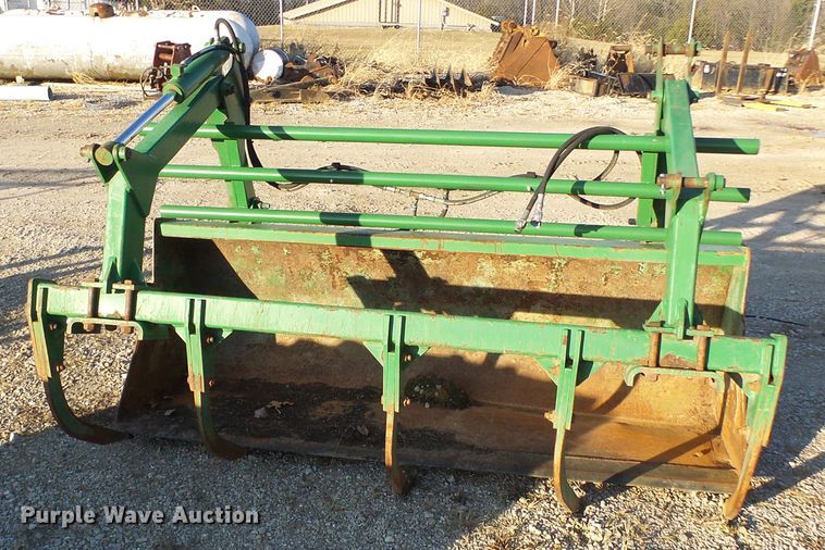 image for item DG5549 John Deere grapple bucket