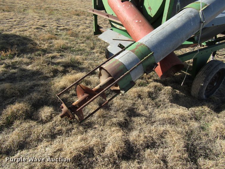 image for item DG6725 Sukup seed cleaner