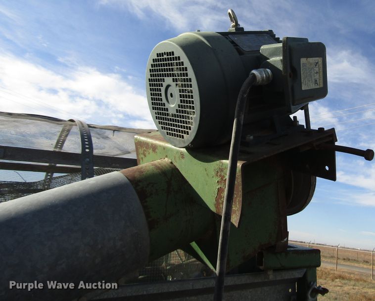 image for item DG6725 Sukup seed cleaner