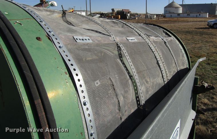 image for item DG6725 Sukup seed cleaner