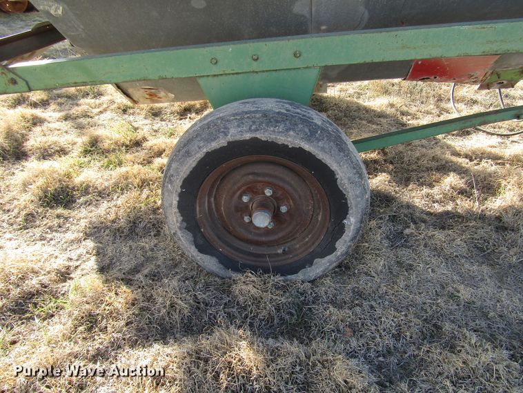 image for item DG6725 Sukup seed cleaner