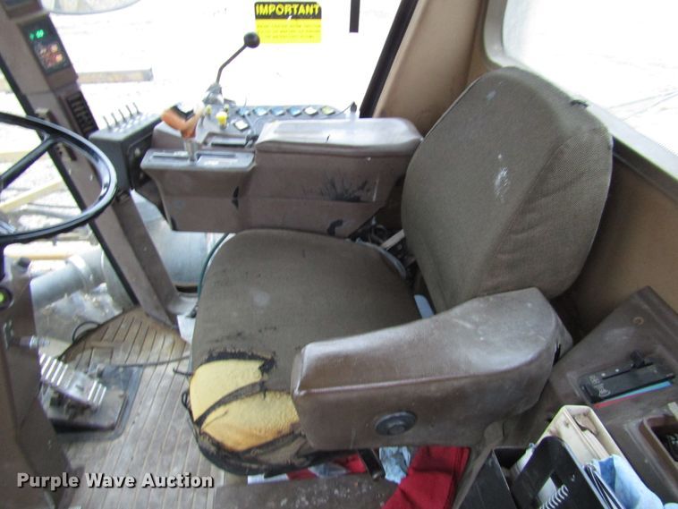 image for item DG6748 Ag-Chem RoGator 854 sprayer