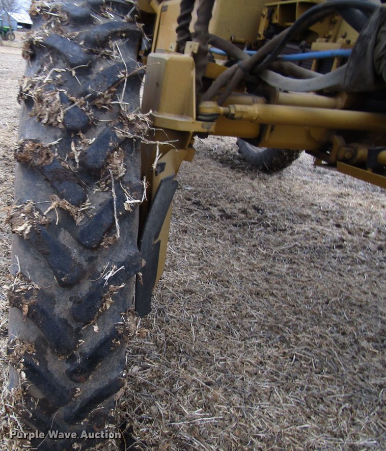 image for item DG6748 Ag-Chem RoGator 854 sprayer