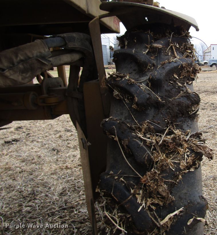 image for item DG6748 Ag-Chem RoGator 854 sprayer