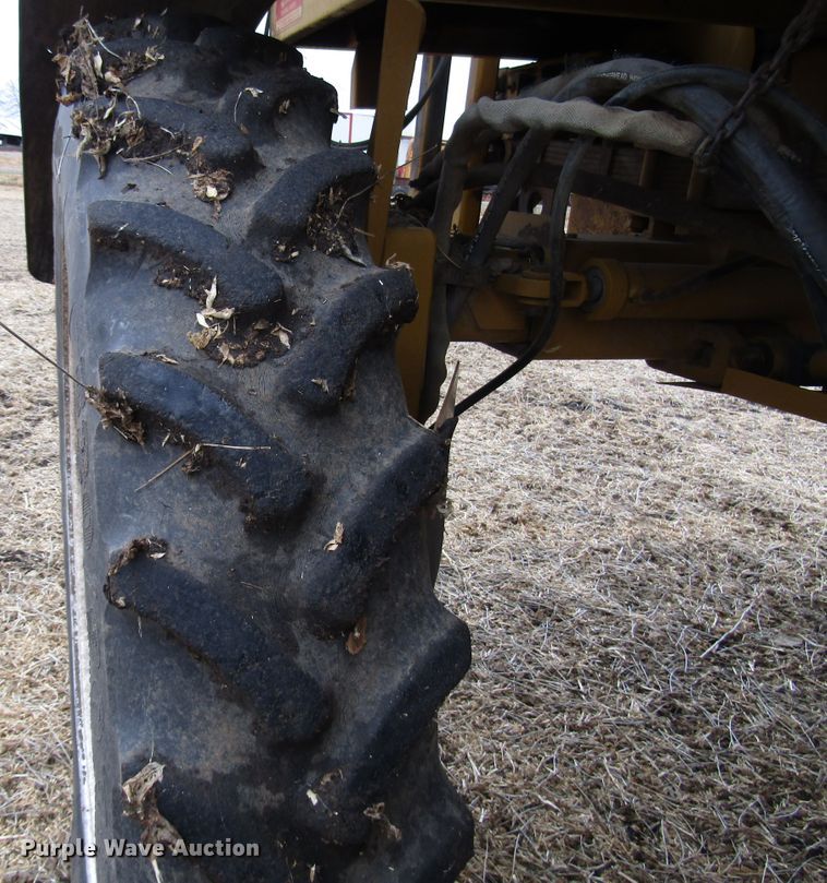 image for item DG6748 Ag-Chem RoGator 854 sprayer