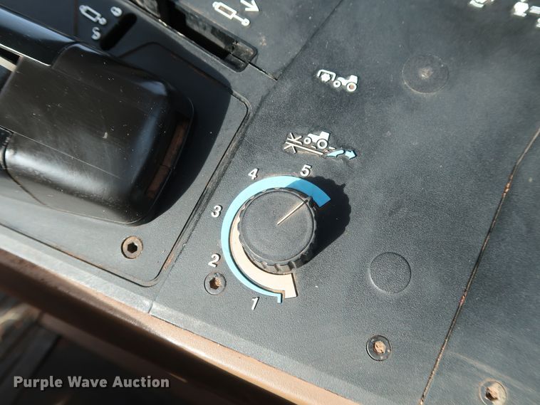 image for item DH0784 1995 John Deere 6400 MFWD tractor