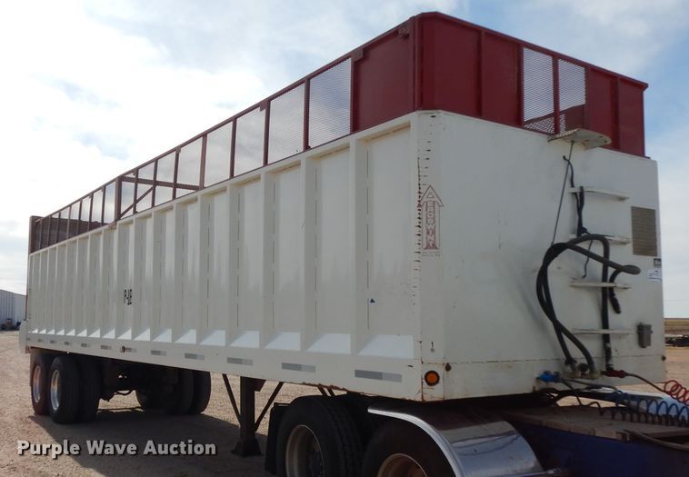 image for item DH2252 2009 Aeroswint silage trailer
