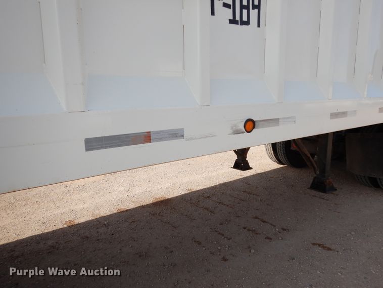 image for item DH2252 2009 Aeroswint silage trailer