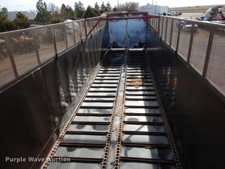 image for item DH2252 2009 Aeroswint silage trailer