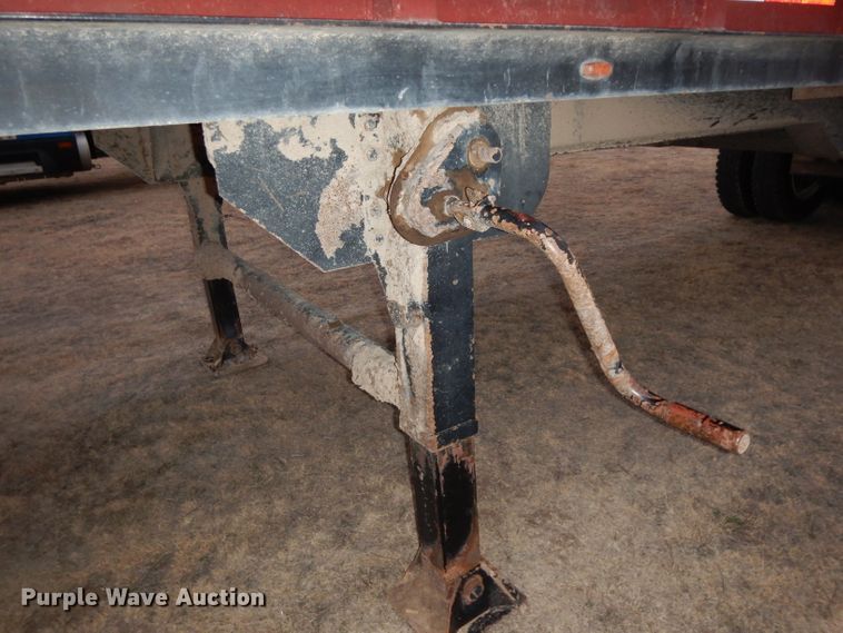 image for item DH2255 2007 Yellow X Trailers SJ9 silage trailer