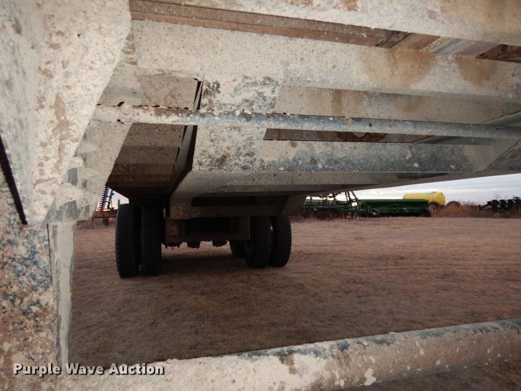 image for item DH2255 2007 Yellow X Trailers SJ9 silage trailer