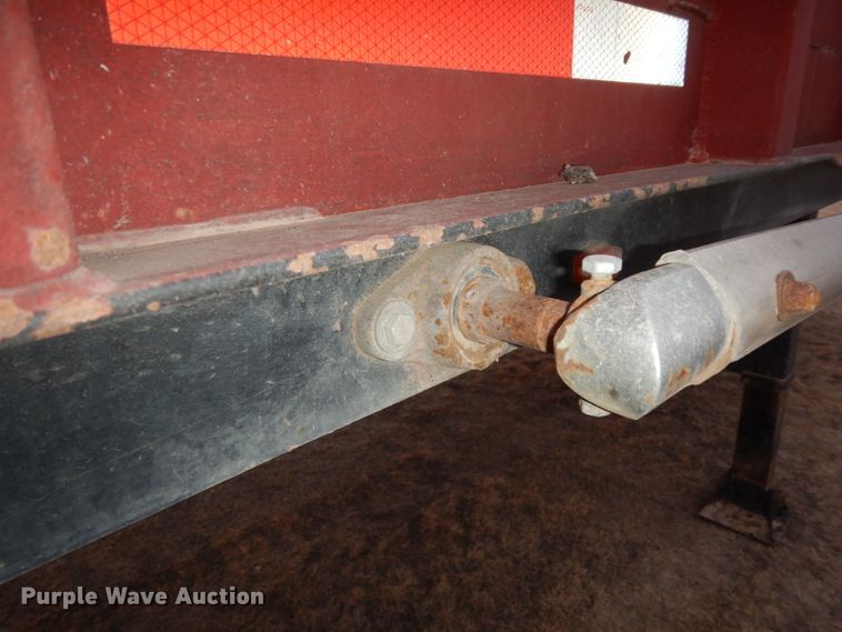 image for item DH2255 2007 Yellow X Trailers SJ9 silage trailer