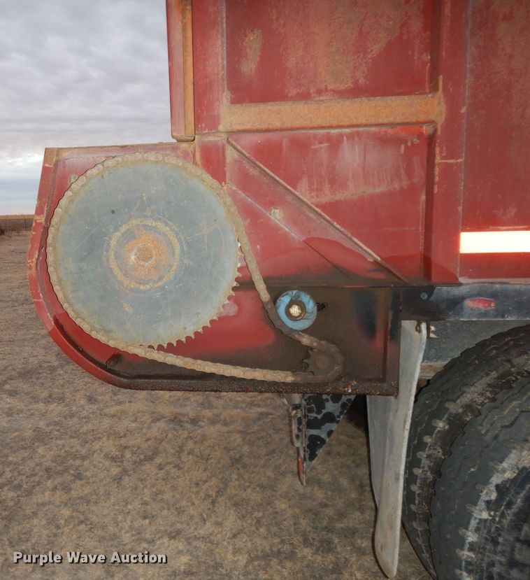 image for item DH2255 2007 Yellow X Trailers SJ9 silage trailer