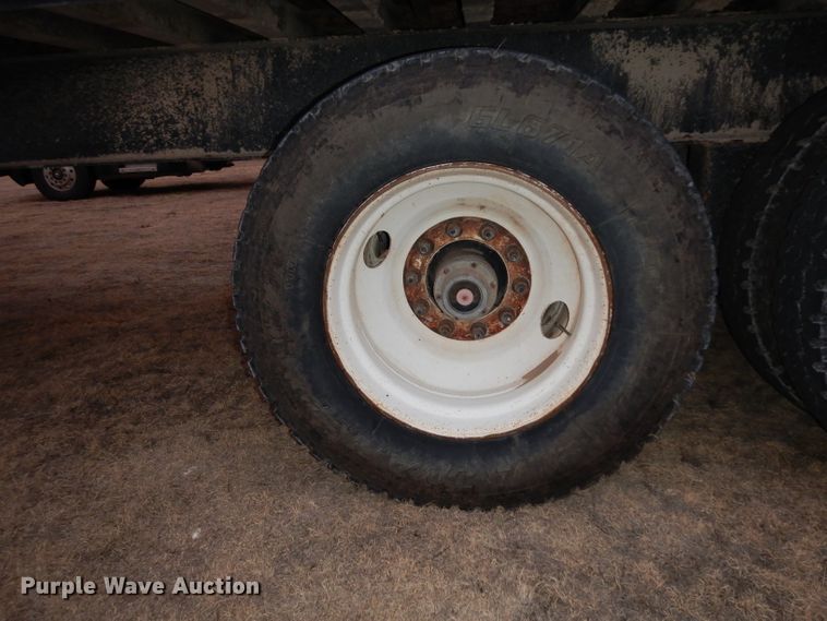 image for item DH2255 2007 Yellow X Trailers SJ9 silage trailer