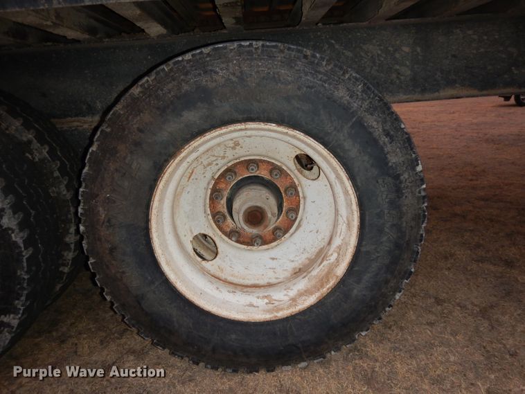 image for item DH2255 2007 Yellow X Trailers SJ9 silage trailer