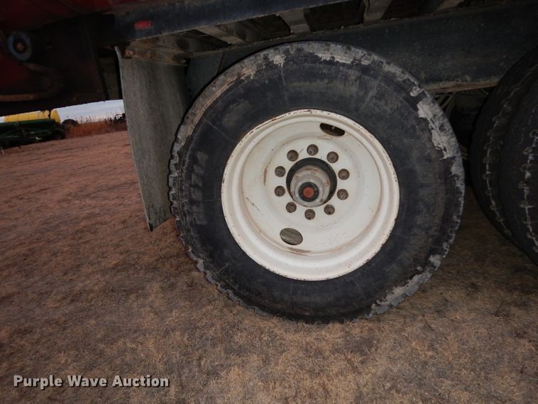 image for item DH2255 2007 Yellow X Trailers SJ9 silage trailer