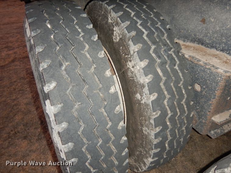 image for item DH2255 2007 Yellow X Trailers SJ9 silage trailer