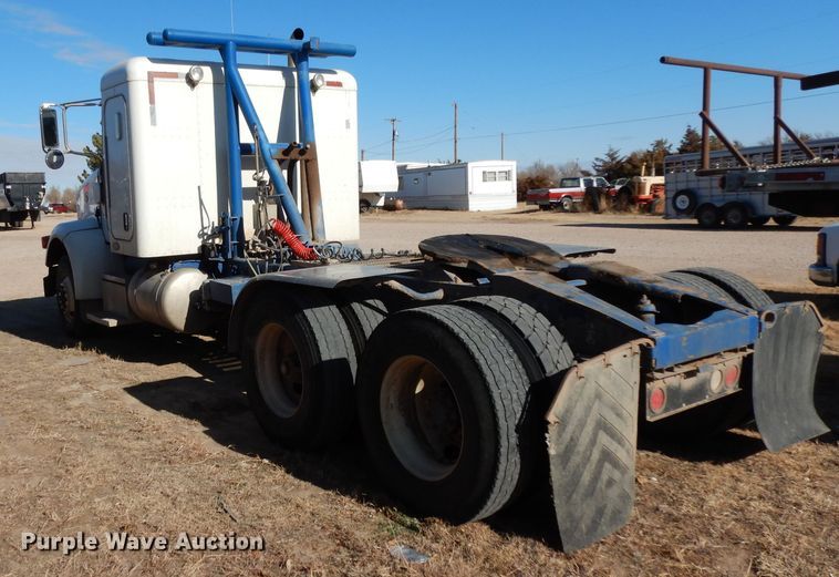 image for item DH2257 2006 Peterbilt 378 semi truck