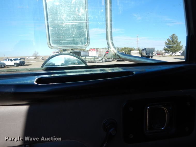 image for item DH2257 2006 Peterbilt 378 semi truck