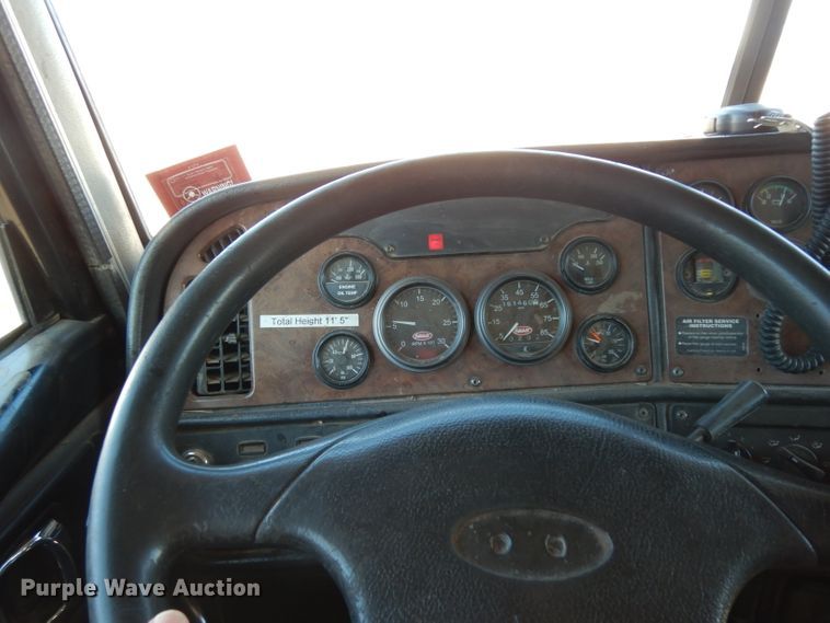 image for item DH2257 2006 Peterbilt 378 semi truck