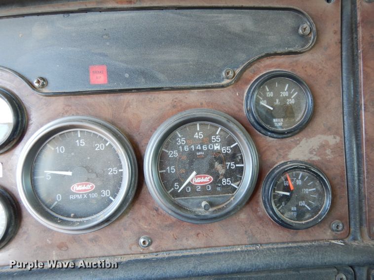 image for item DH2257 2006 Peterbilt 378 semi truck