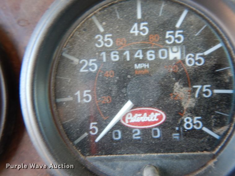 image for item DH2257 2006 Peterbilt 378 semi truck