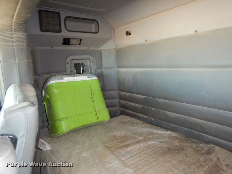 image for item DH2257 2006 Peterbilt 378 semi truck