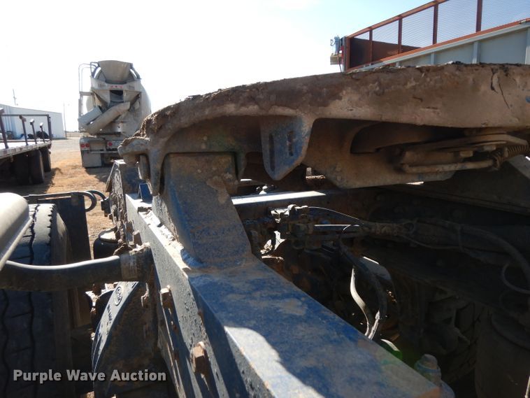 image for item DH2257 2006 Peterbilt 378 semi truck