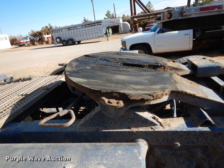 image for item DH2257 2006 Peterbilt 378 semi truck