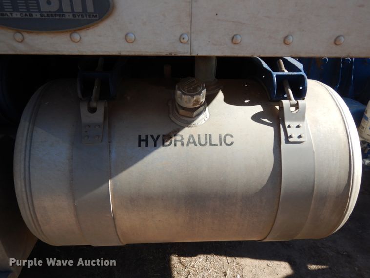 image for item DH2257 2006 Peterbilt 378 semi truck