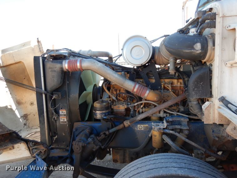 image for item DH2257 2006 Peterbilt 378 semi truck