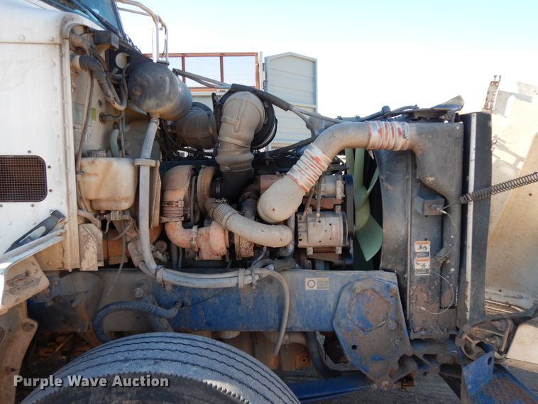 image for item DH2257 2006 Peterbilt 378 semi truck